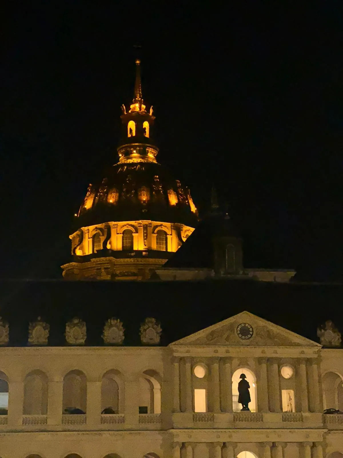 Stradivarius dans la ferveur d'une cathédrale.