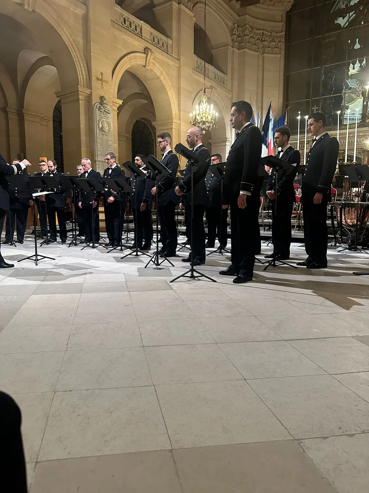 Stradivarius dans la ferveur d'une cathédrale.