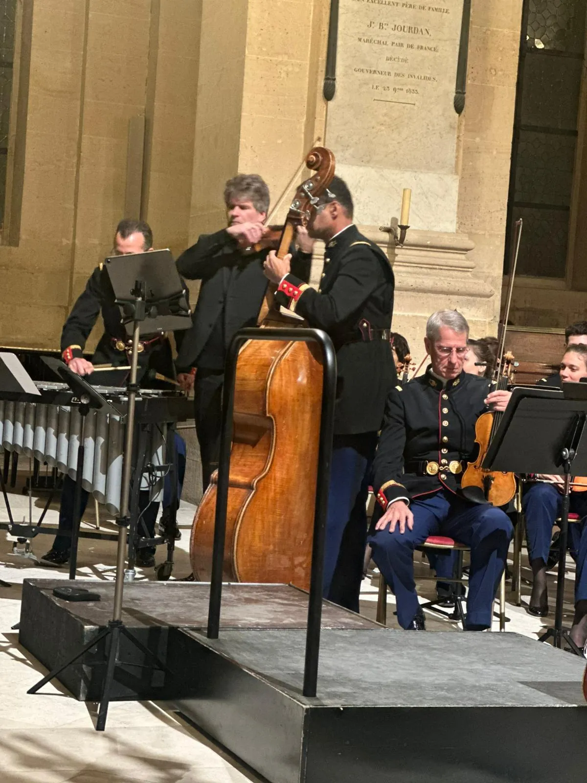 Stradivarius dans la ferveur d'une cathédrale.