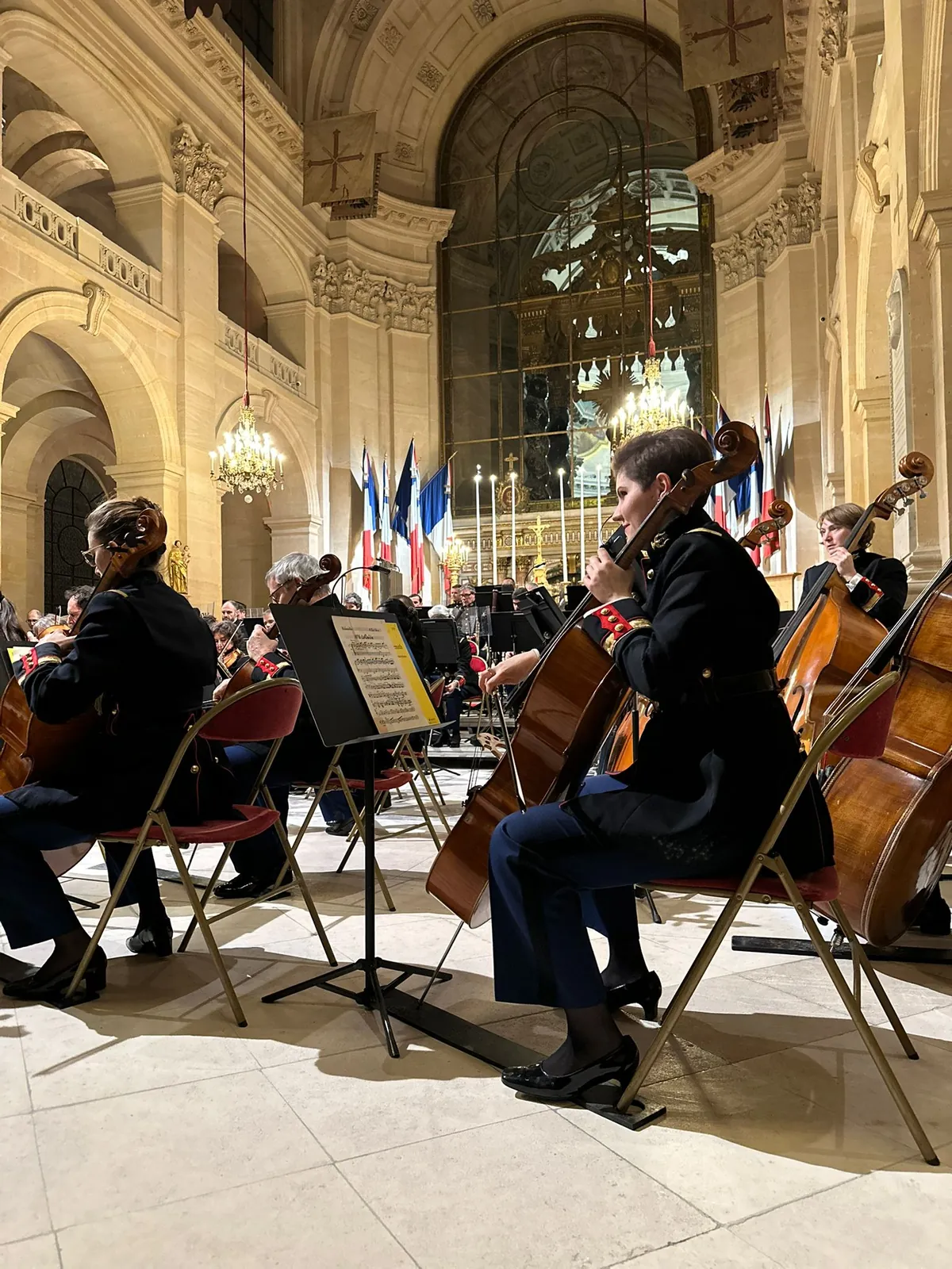 Stradivarius dans la ferveur d'une cathédrale.
