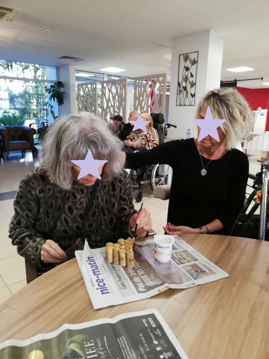 Atelier de peinture à la résidence les Vallières de Cagnes sur Mer 