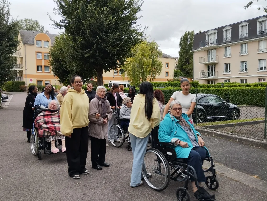INTERGENERATIONNEL : Sortie au parc de la Vallée