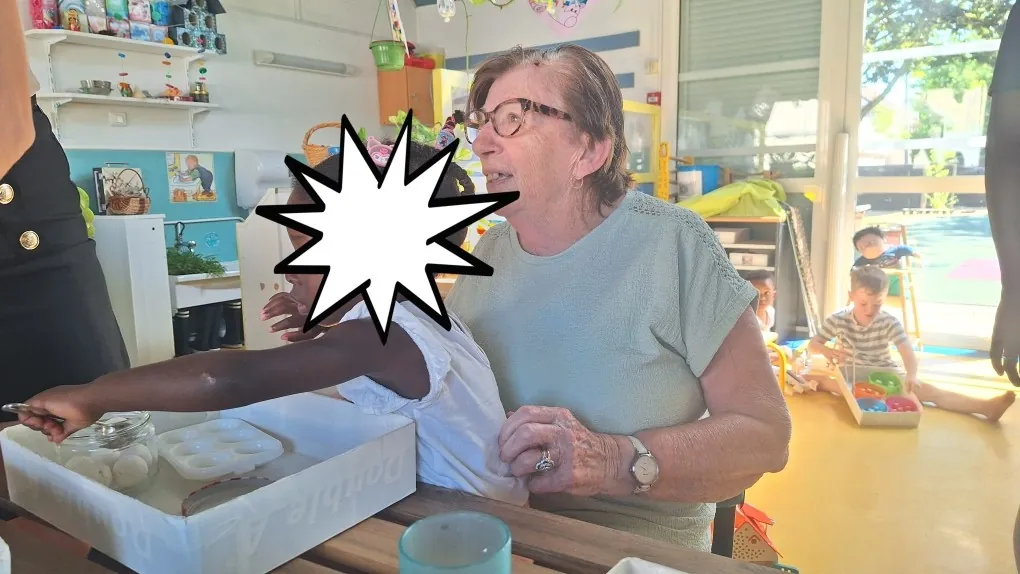 SORTIE A LA CRECHE FARANDOLE A AUBERGENVILLE AVEC DEUX RESIDENTES - JEUDI 9 JUILLET