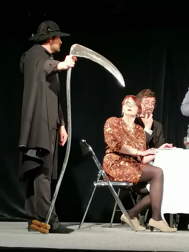 Les résidents de l'EHPAD d'Esbly au théâtre