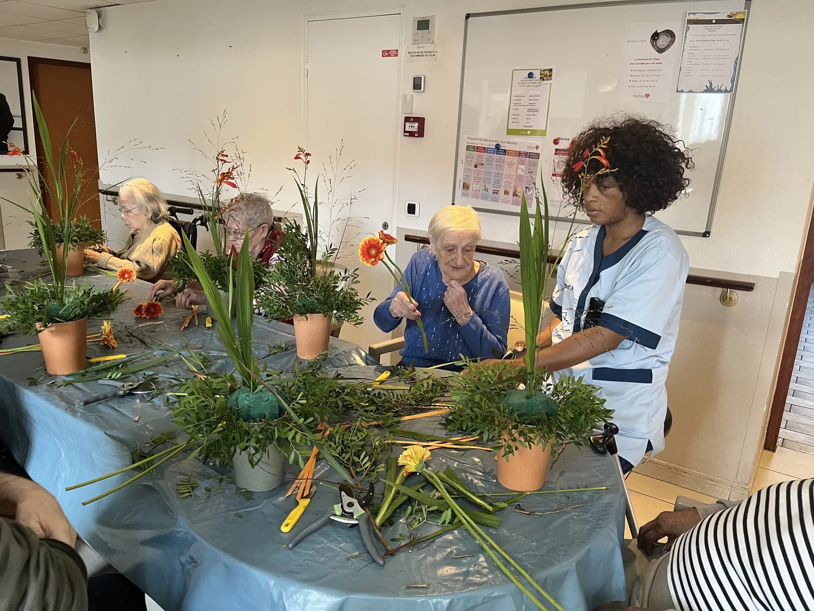 L’ART FLORAL UNE ACTIVITÉ QUI FAIT DU BIEN