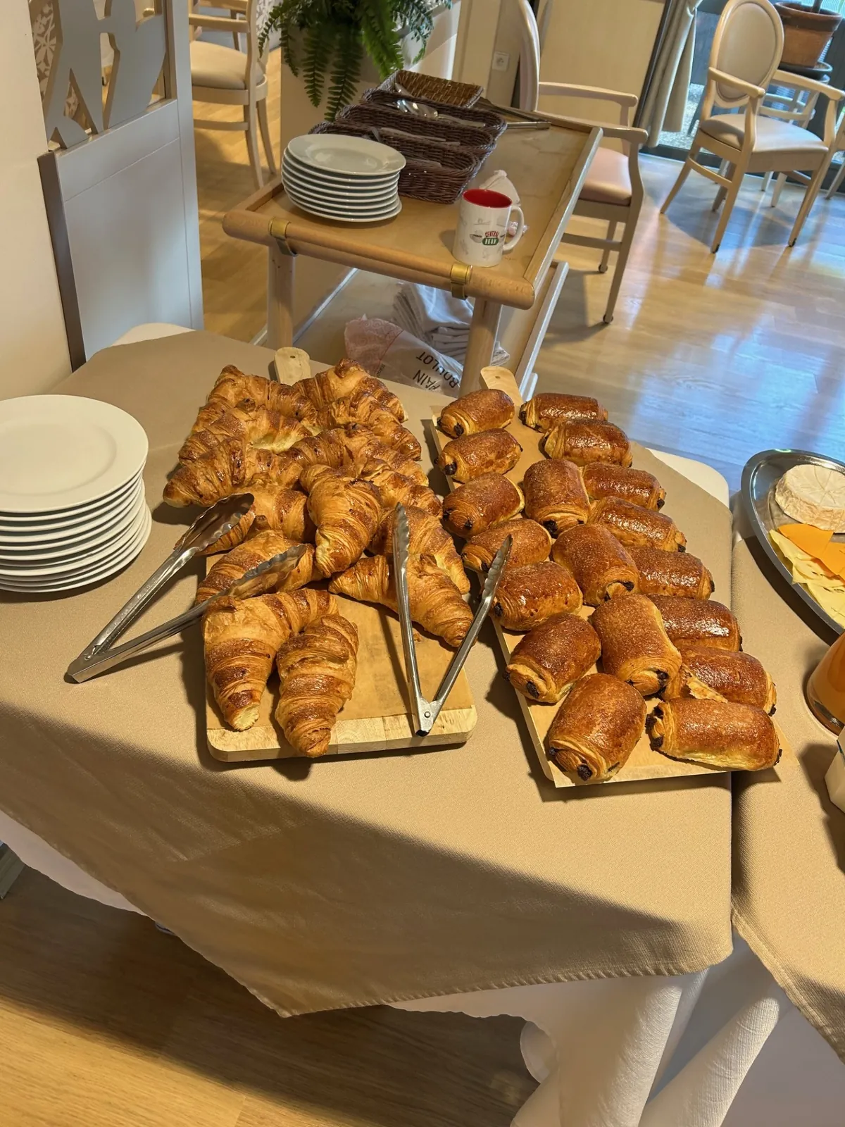 Petit déjeuner continental aux Terrasses de la Scarpe !