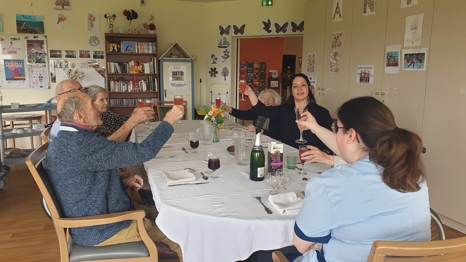 **Repas Thérapeutiques : Un Lieu de Partage et de Lien**