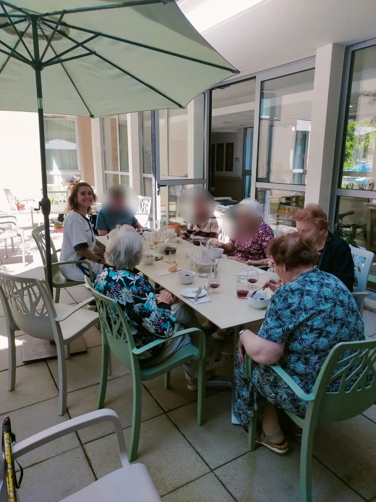 LA TABLE D'HOTE DE NAOMI ET ALICE