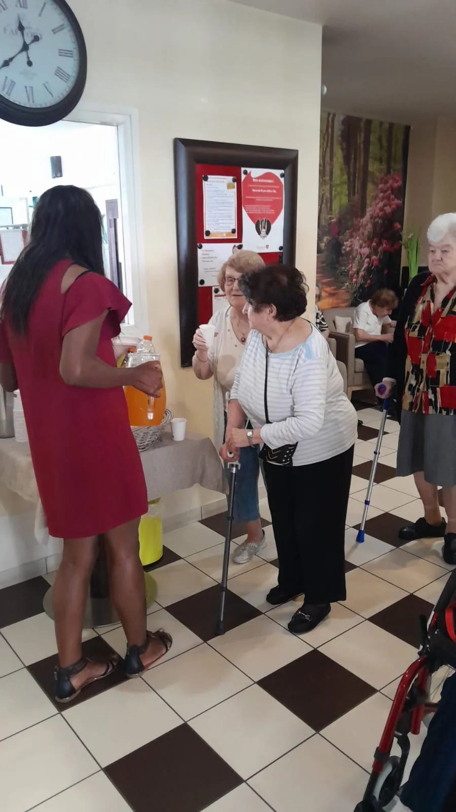 Stand éphémère d'hydratation à Médicis