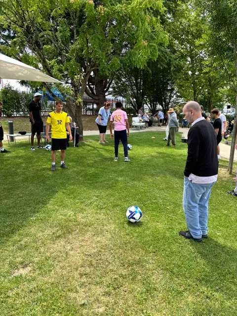 Du foot à la résidence de Saint-Jean d'Agen