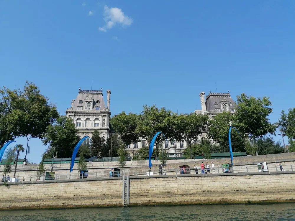 Promenade en bateau mouche pour les résidents de l'EHPAD d'Esbly 