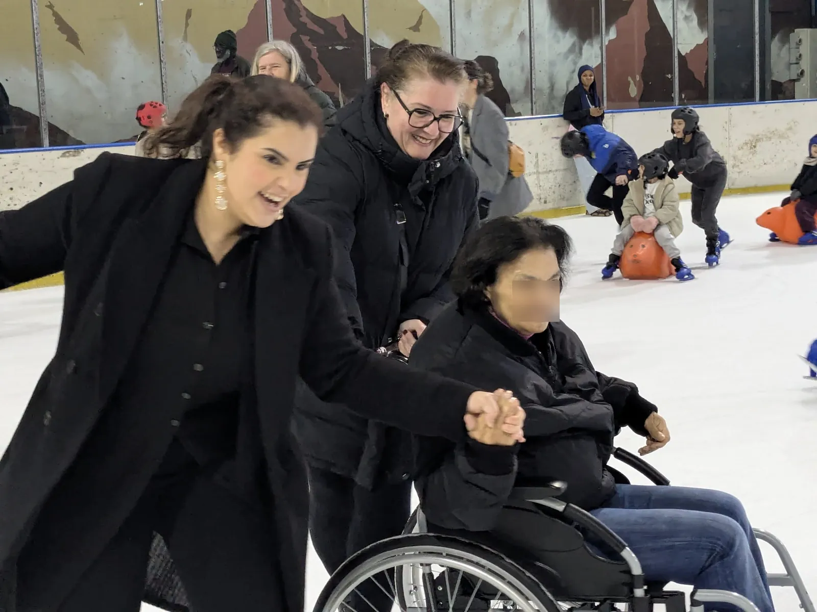 Cap’ tinoire : rires et émotions sur la glace
