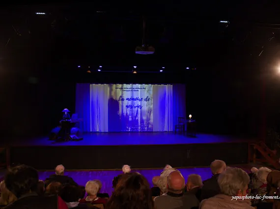 Dernière representation de la pièce "La mémoire de nos vies"  