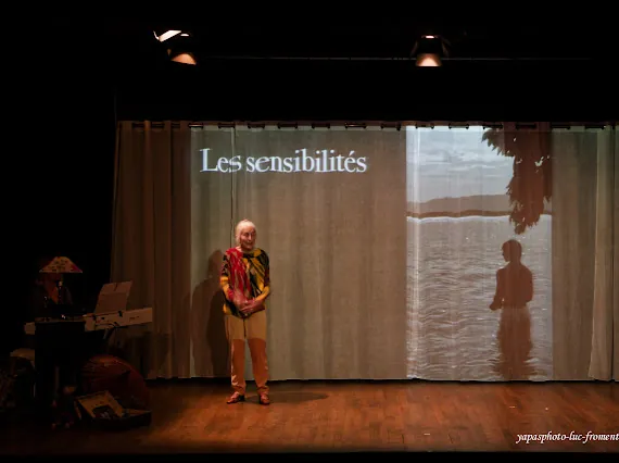 Dernière representation de la pièce "La mémoire de nos vies"  