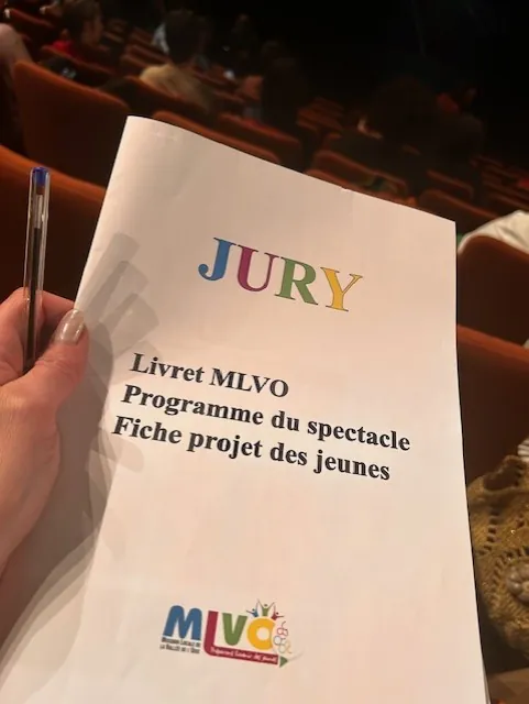 Quand l’art rapproche les générations : la Résidence Les Jardins de l’Aunette jury d’un concours engagé