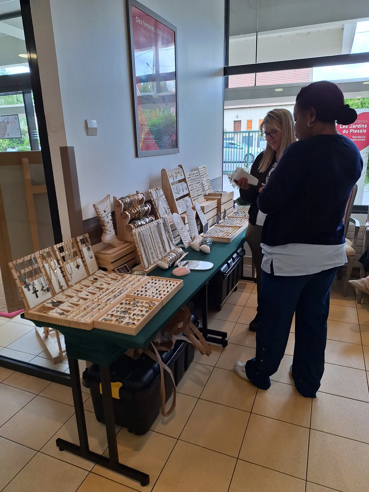 Exposition : artisanat de pierres semi-précieuses
