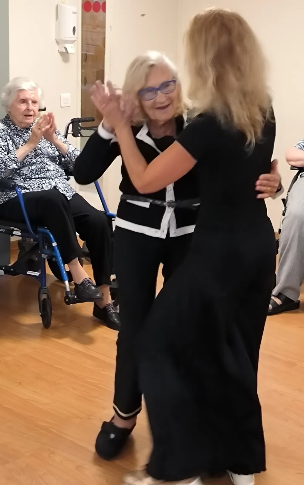 Danse-thérapie : la 6? séance placée sous le signe du bien-être