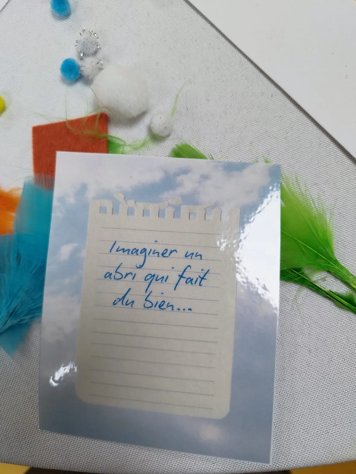 Médiation artistique : un doux voyage sensoriel avec Léonore, art thérapeute