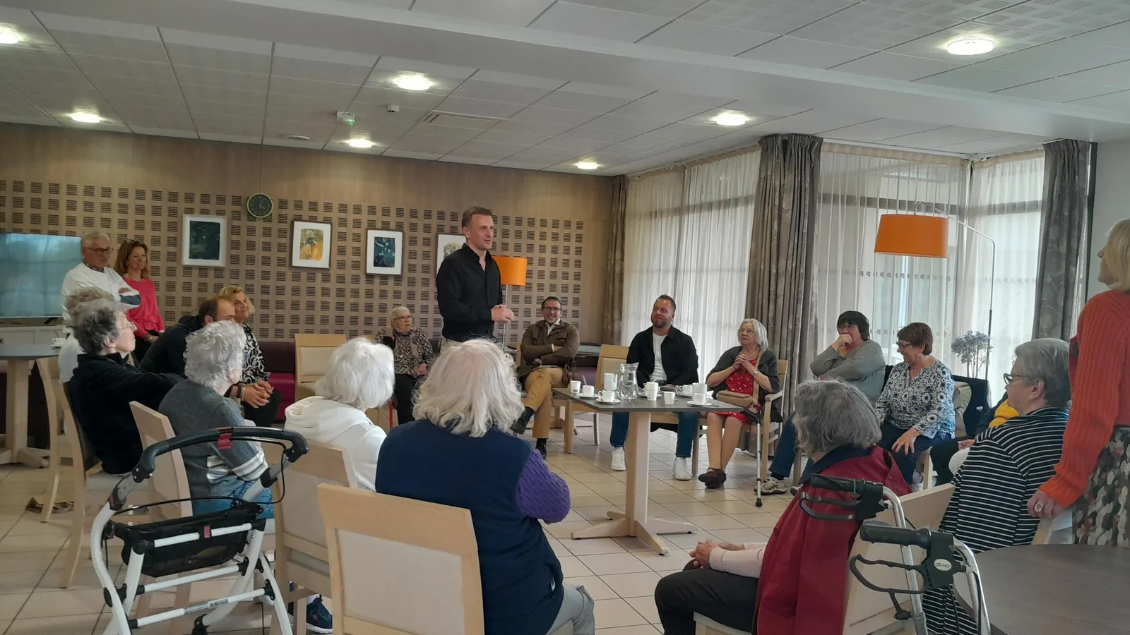 Débat d'idées aux "Jardins d'Occitanie".