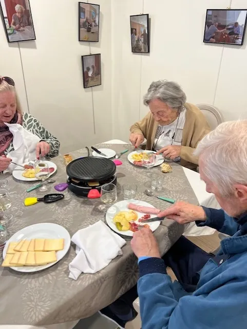 Repas RACLETTE aux terrasses de l'étoile