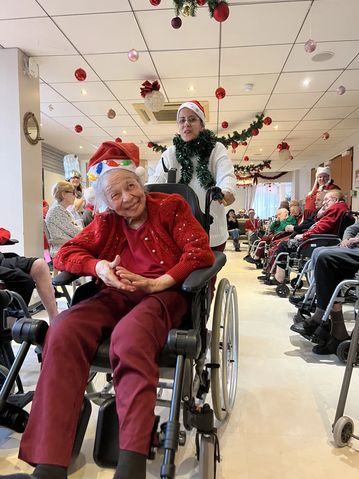 LE DÉFILÉ DES MARINES, DONNE LE TON A CETTE FIN D’ANNÉE 2023 QUI S’ANNONCE TRÈS FESTIVE !
