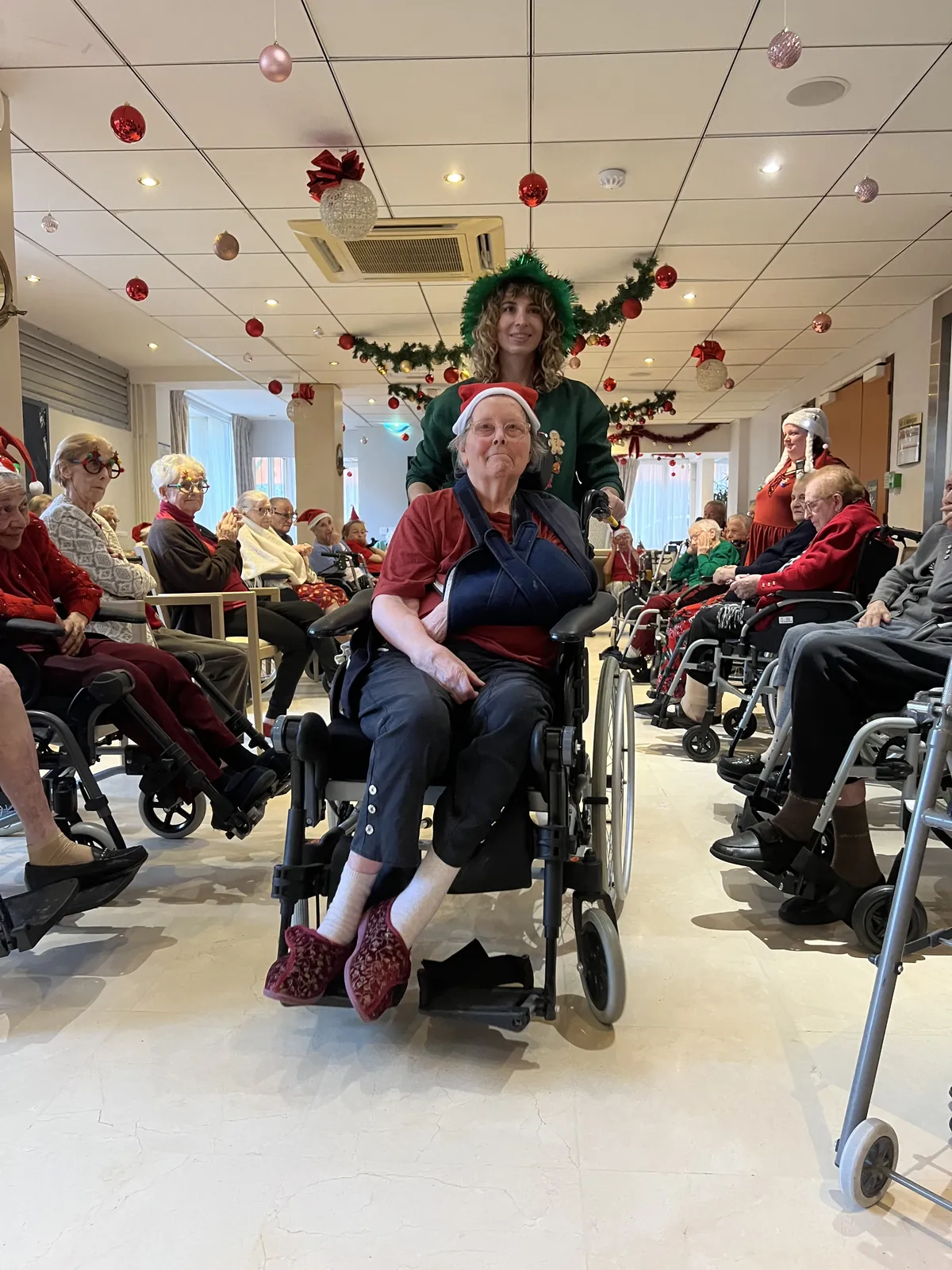 LE DÉFILÉ DES MARINES, DONNE LE TON A CETTE FIN D’ANNÉE 2023 QUI S’ANNONCE TRÈS FESTIVE !