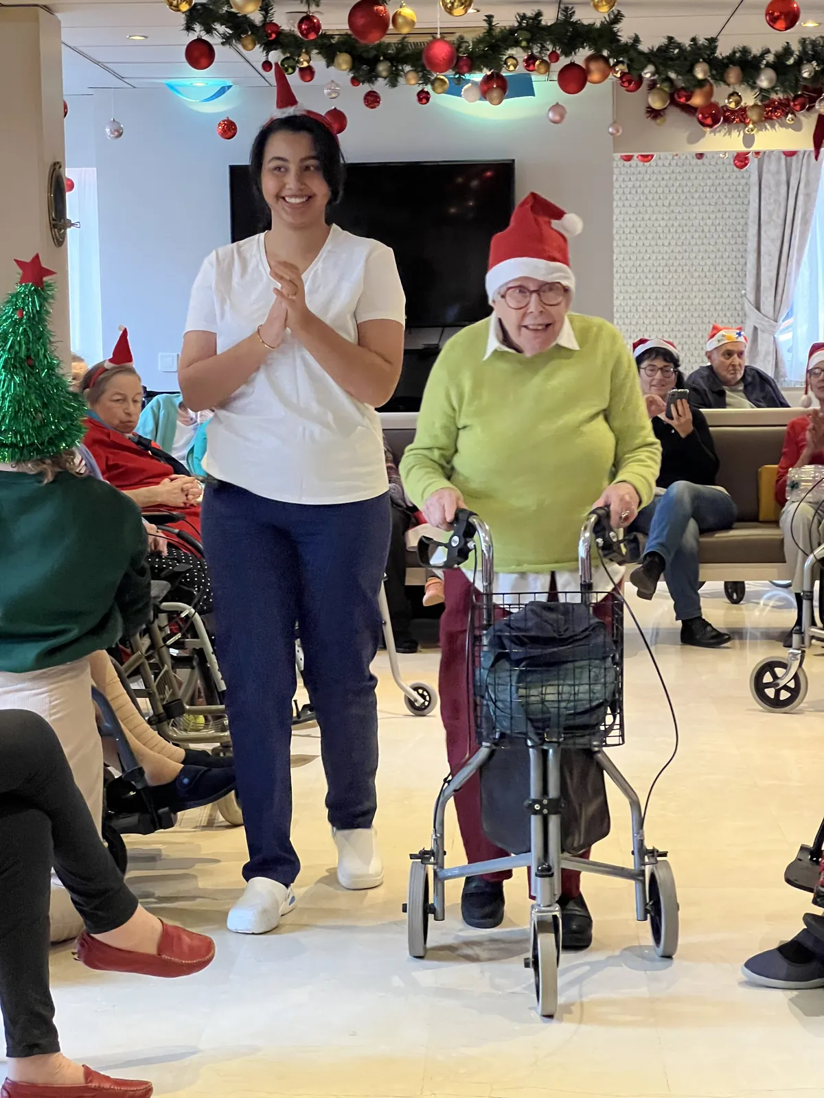 LE DÉFILÉ DES MARINES, DONNE LE TON A CETTE FIN D’ANNÉE 2023 QUI S’ANNONCE TRÈS FESTIVE !
