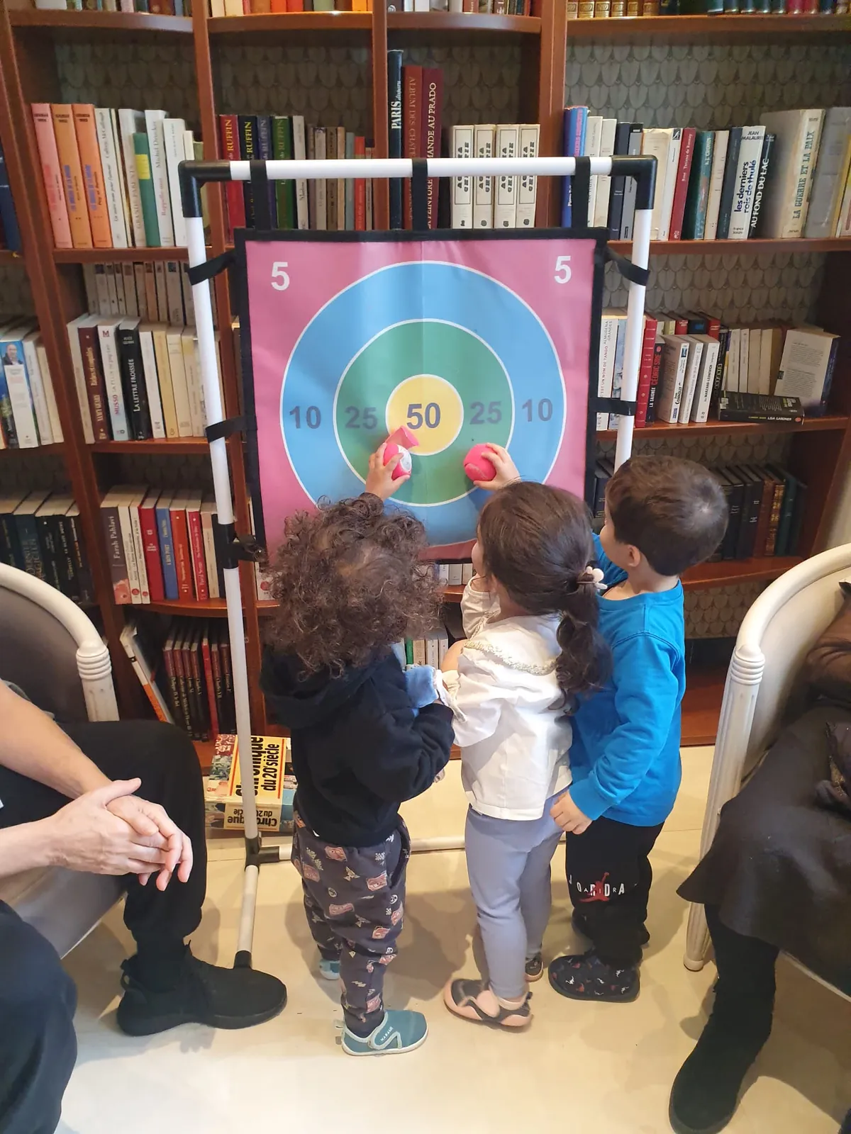 Rencontre intergénérationnelle avec les Petits Matelots,  une matinée pleine de joie à la résidence