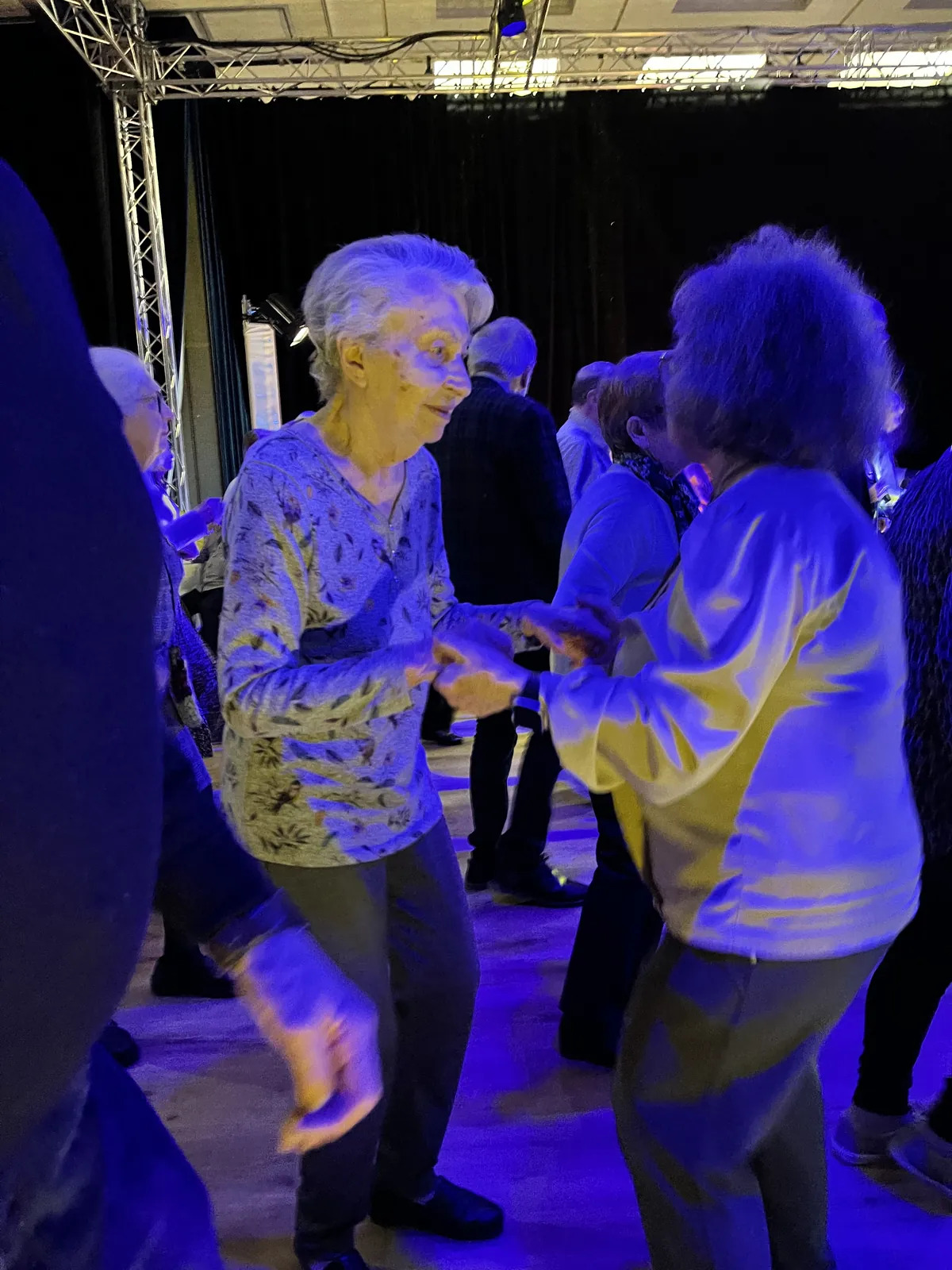 Nos Résidentes en Fête au Thé Dansant de la Mairie
