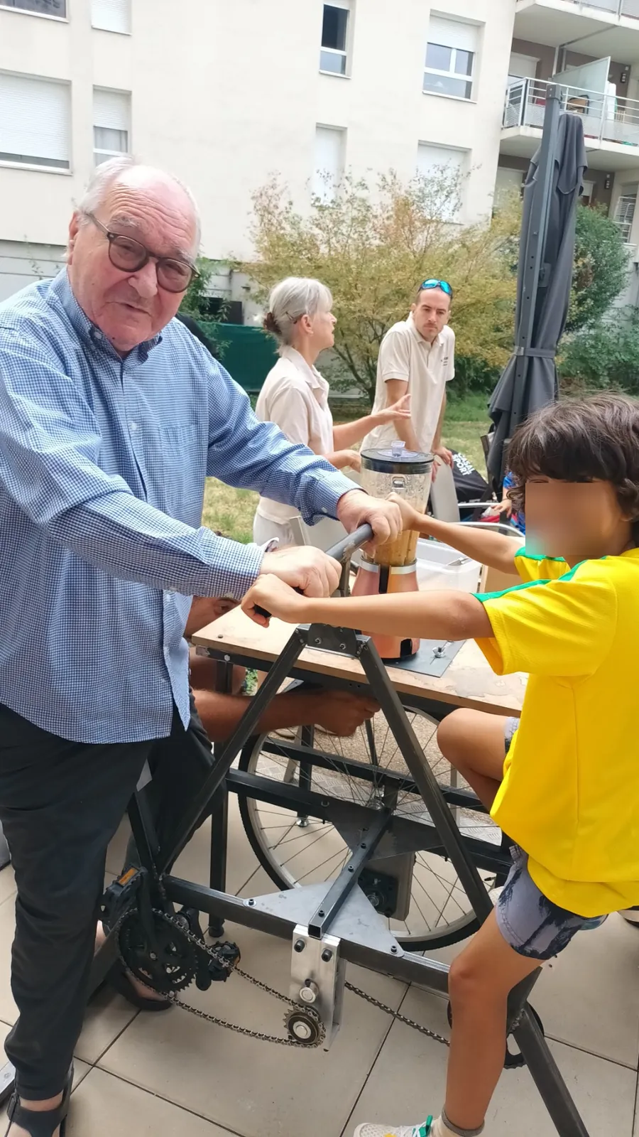 Un vélo, deux générations, une énergie partagée !