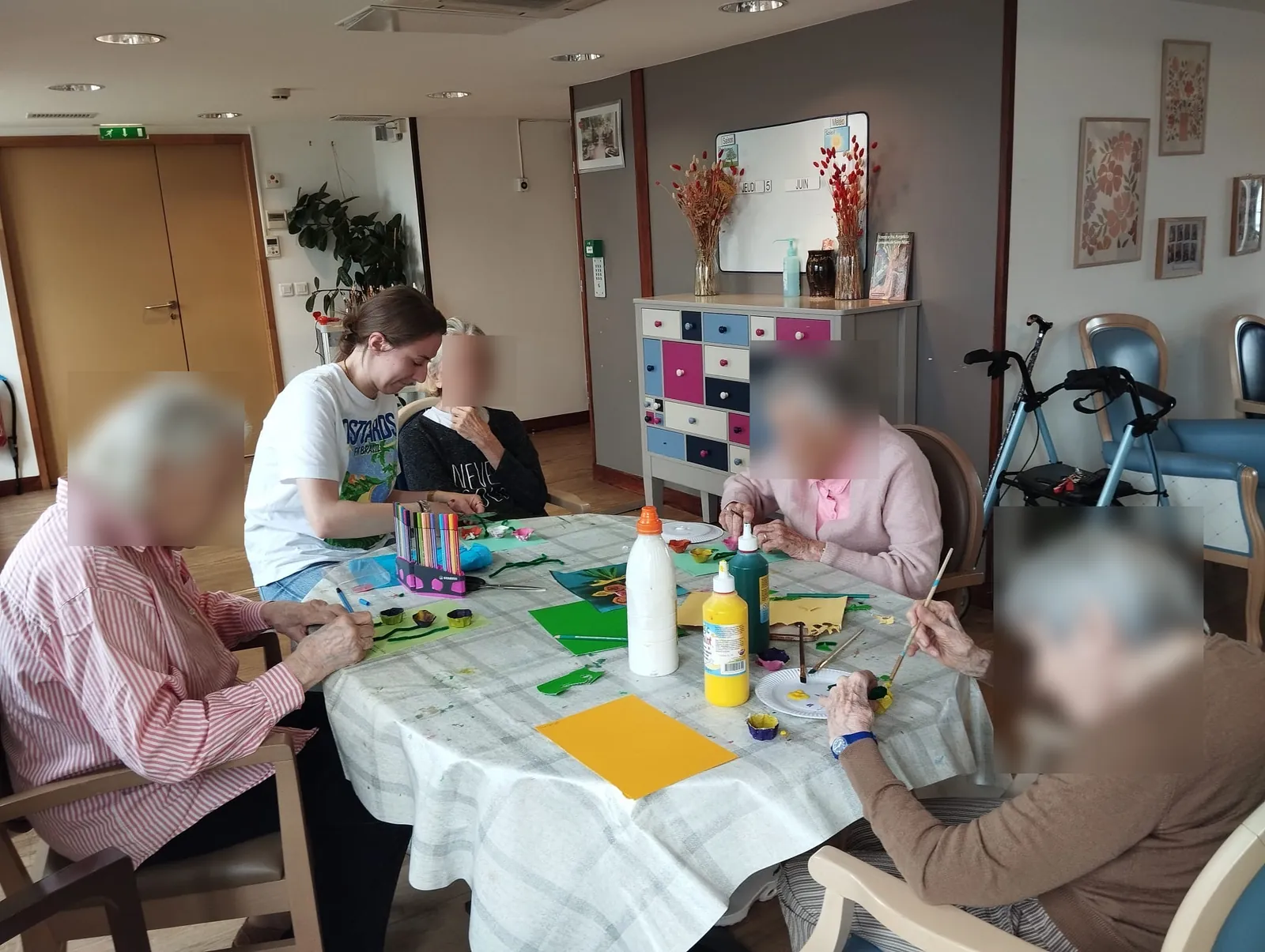 Création artistique en unité de vie protégée 