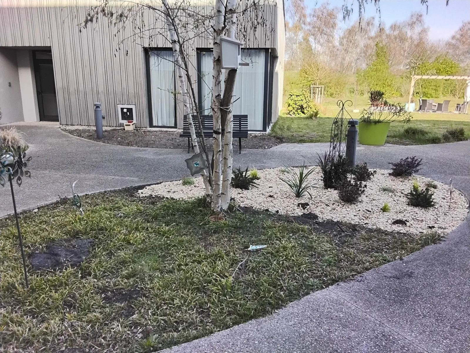 Le jardin se pare des couleurs du printemps!