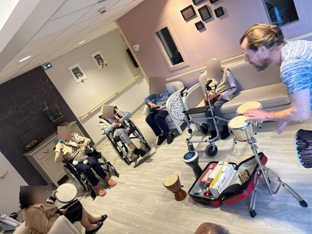 Atelier de musicothérapie aux IRIS ! 