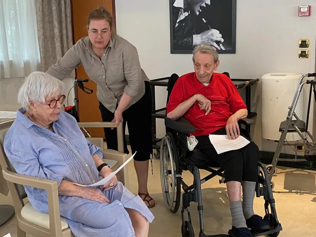 L’ATELIER D’EXPRESSION THÉÂTRALE UN AUTRE CHEMIN VERS LE RIRE, LE  BIEN ÊTRE