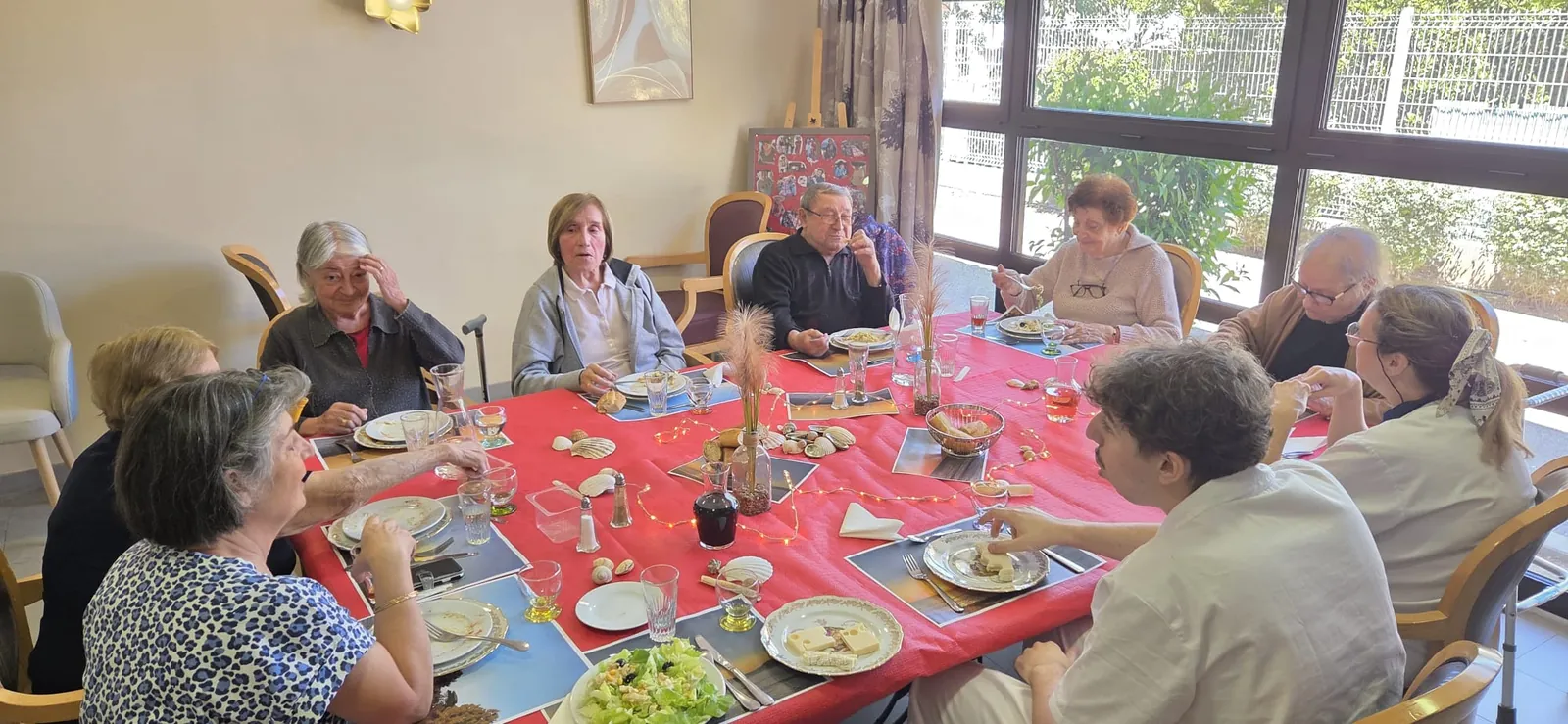 La table thérapeutique : un moment de partage à la Résidence Les Jonquilles
