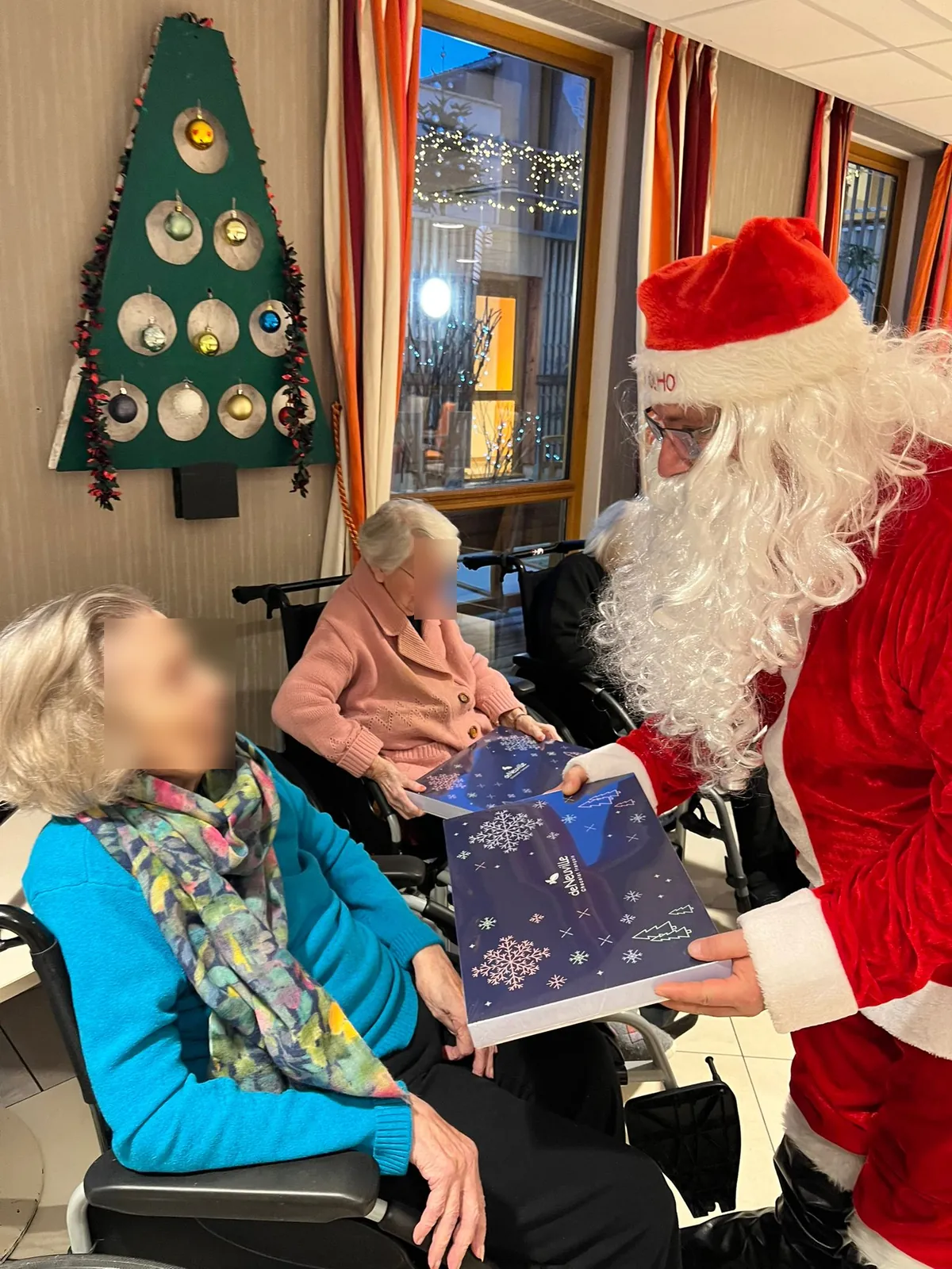 Le Père Noël nous a rendu visite (partie 1)