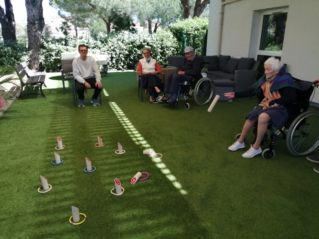 UN AN,  AU GRAND JARDIN, DE JEUX OLYMPIQUES
