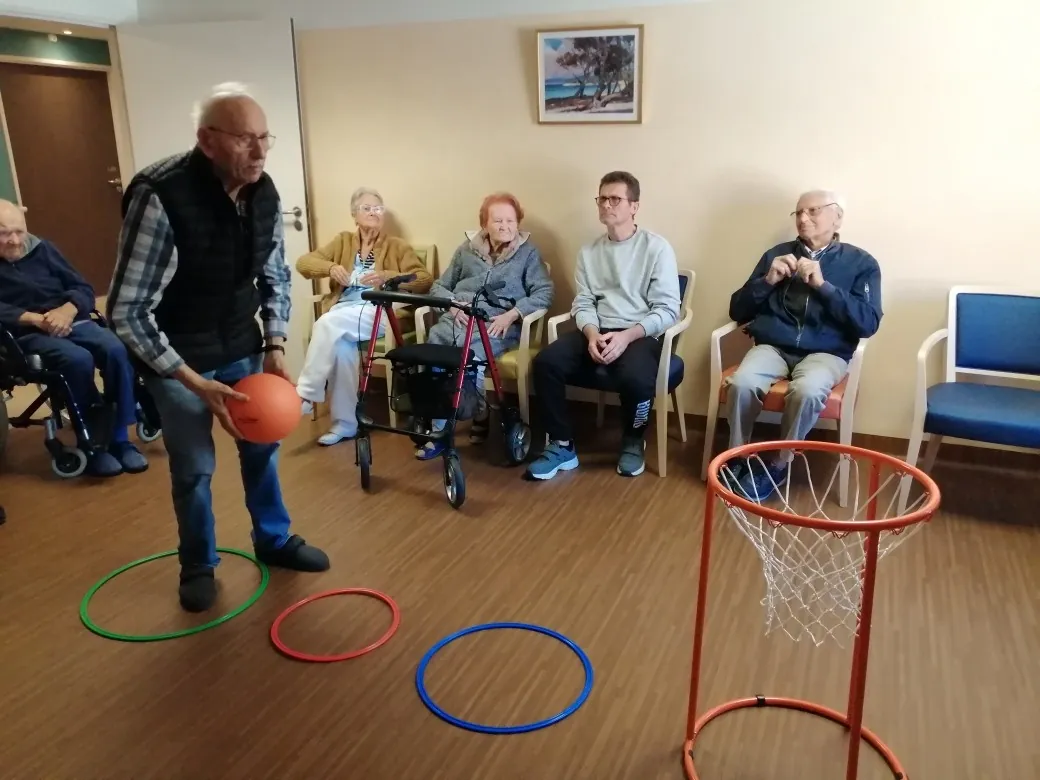UN AN,  AU GRAND JARDIN, DE JEUX OLYMPIQUES
