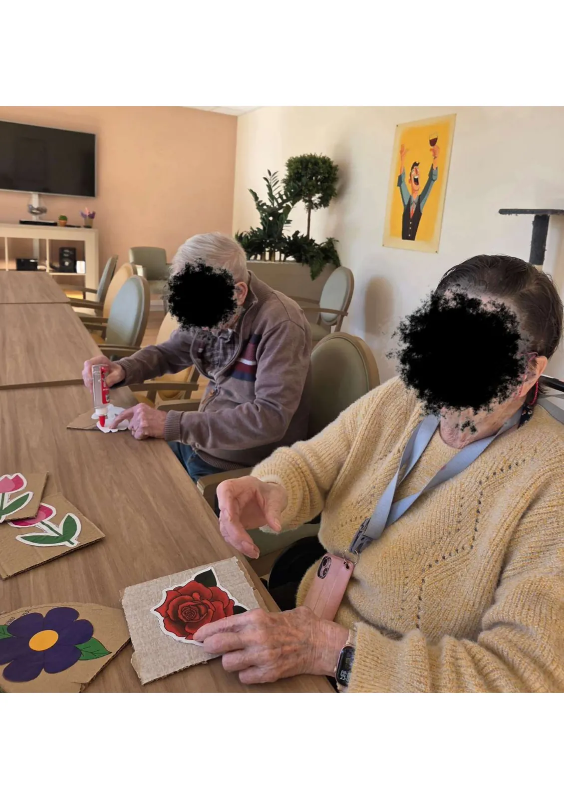 Bienvenue au printemps : atelier décorations avec les résidents