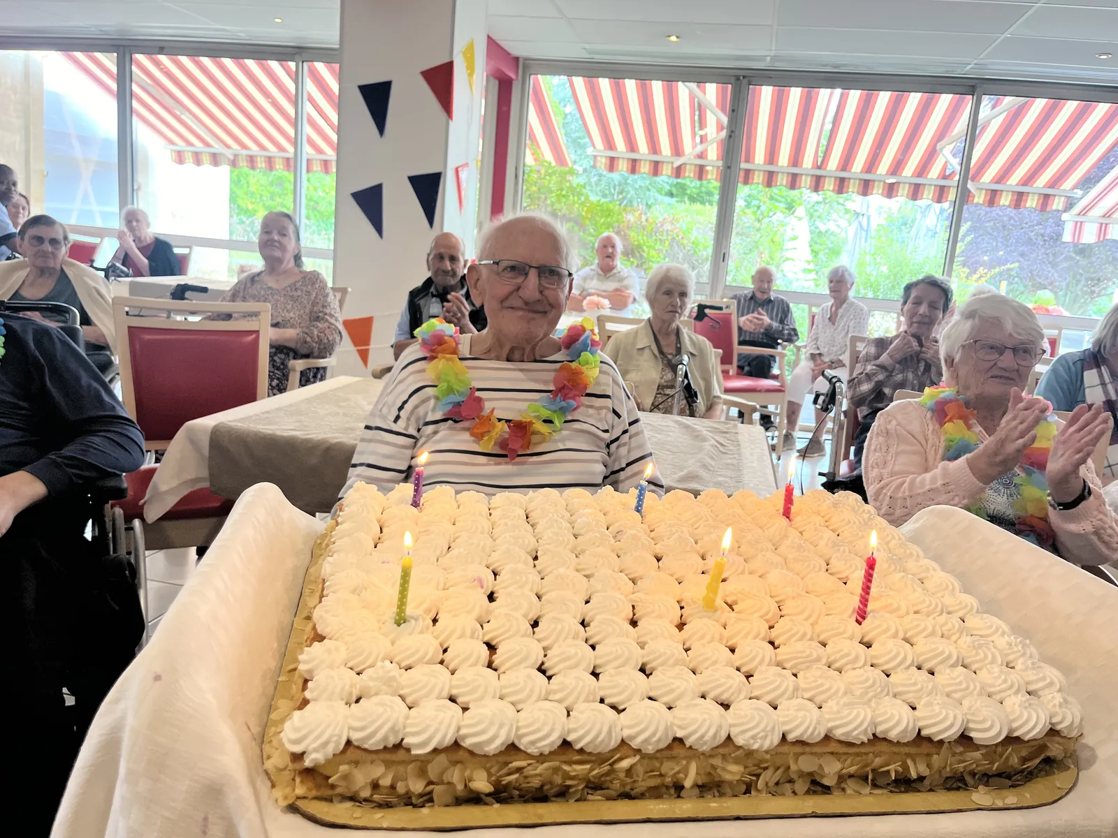 Les résidents ont soufflé leurs bougies 