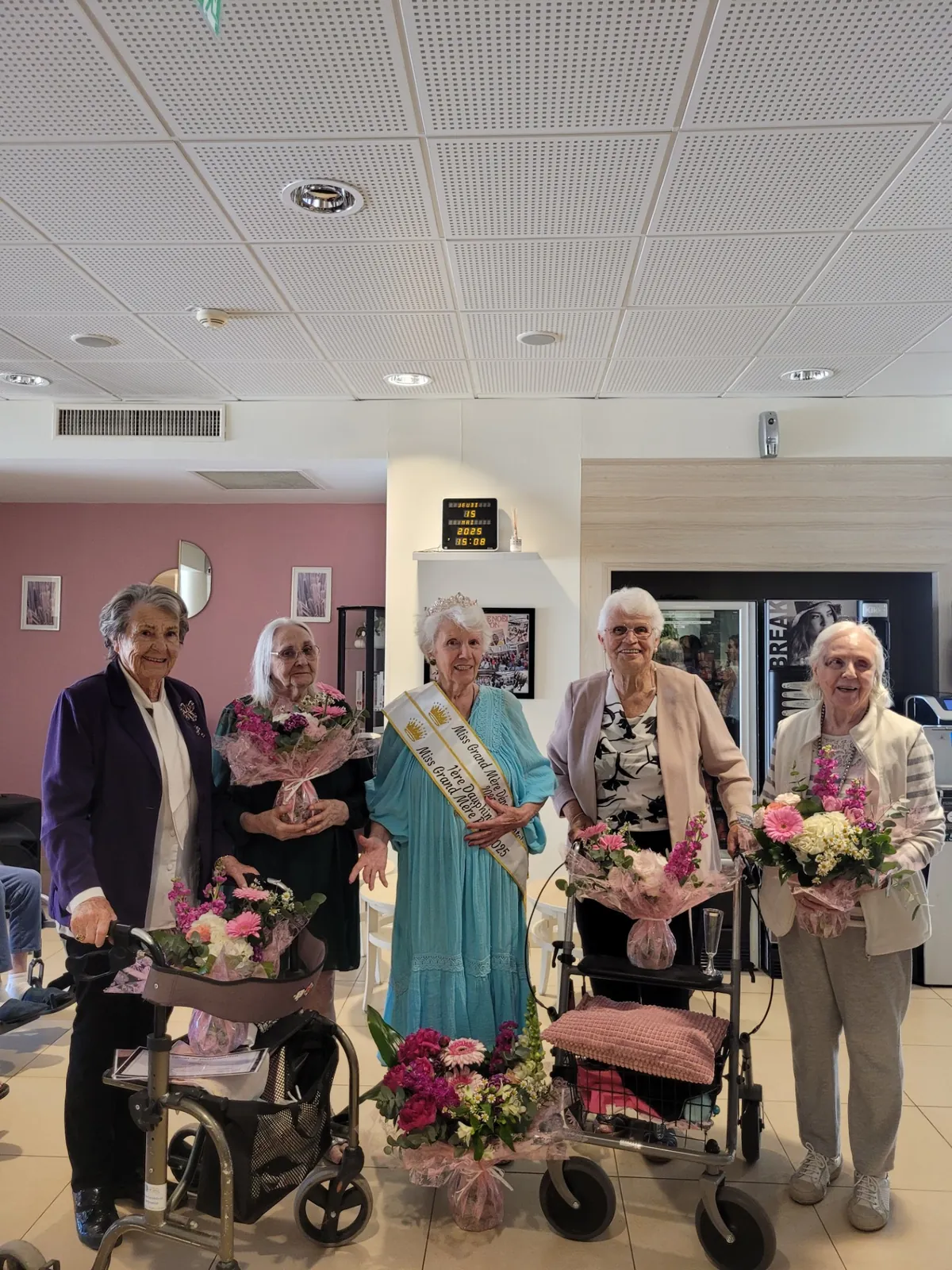 Couronnement de Miss Grand-Mère en Fête : Mme LECLECH à l'honneur