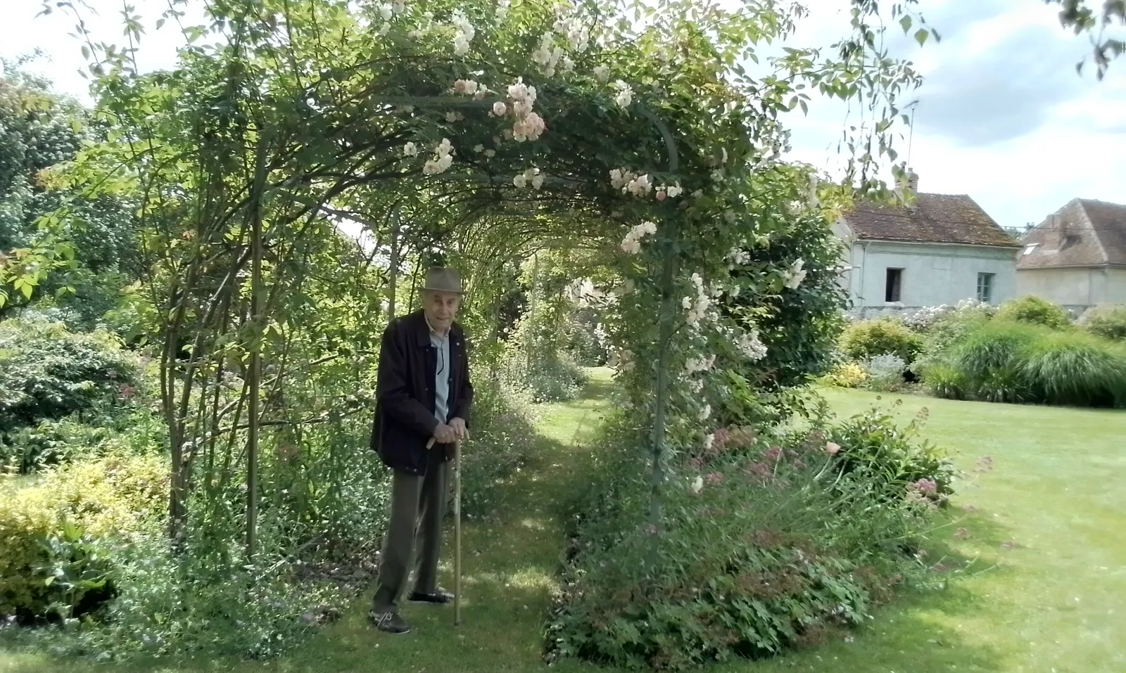 Sortie de ce jeudi : Visite des Jardins de Viels Maison