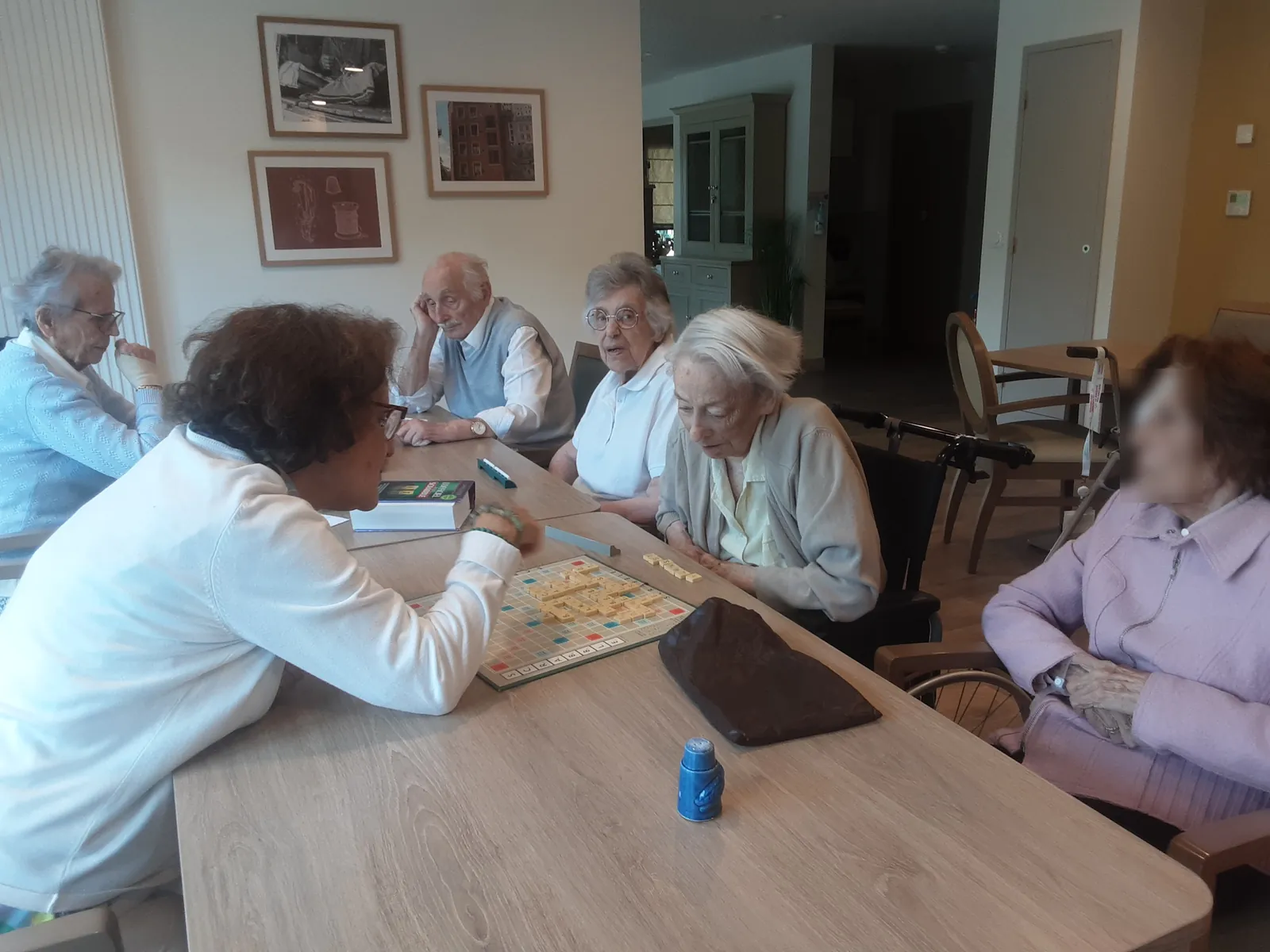 Création autour des fables et scrabble