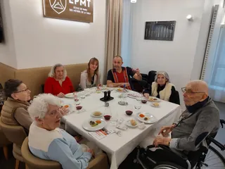 Un repas sans fourchette de luxe.