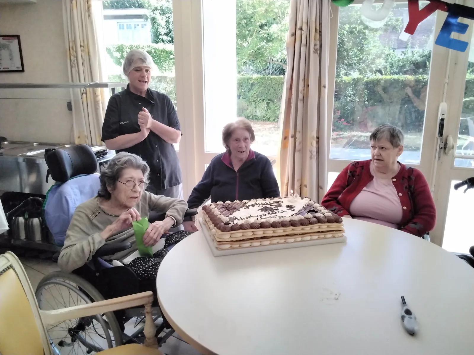 LES ANNIVERSAIRES DU MOIS D'AOUT LE JARDINS MEDICIS PROVINS