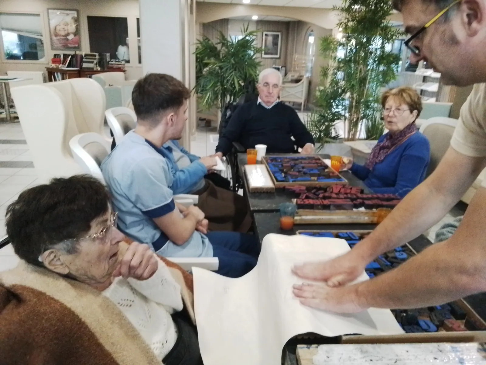 activite ”mots  gravés ” se poursuit aujourd'hui 