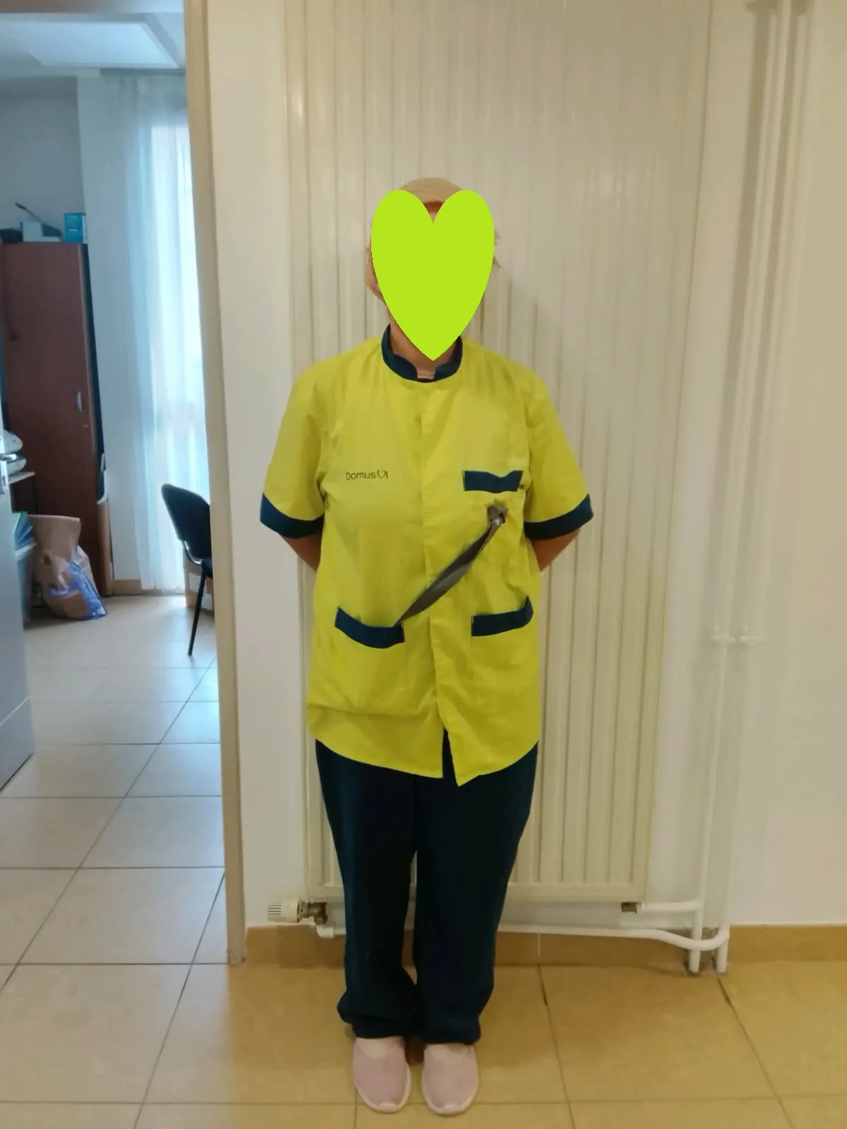 Quand l’uniforme parle : comprendre les métiers grâce aux tenues