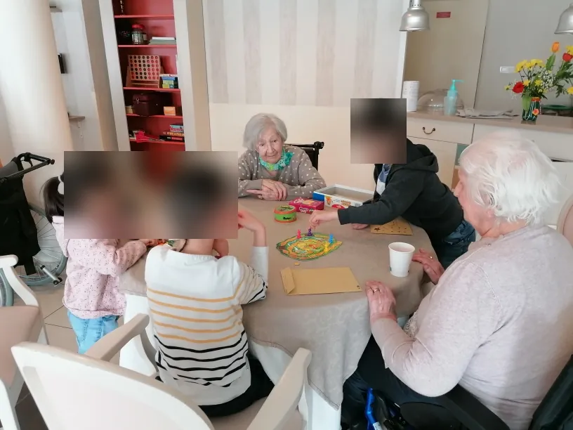 Rencontre Intergénérationnelle à l'EHPAD d'Esbly