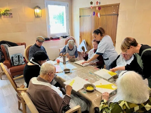 LES ATELIERS D'ART THERAPIE DE LA RESIDENCE ELEUSIS DE POISSY