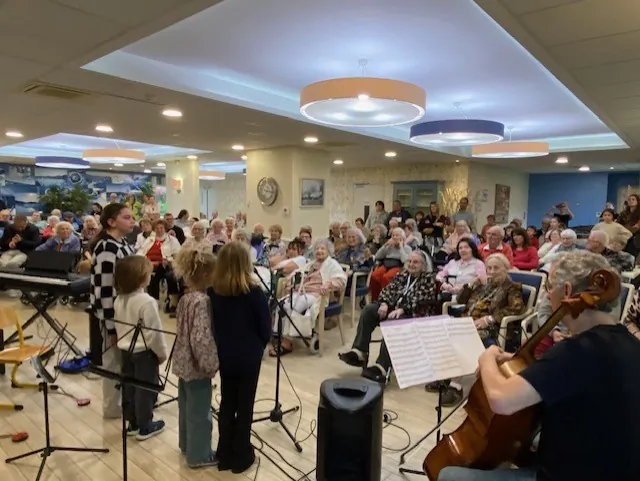UN CONCERT PAR LES ELEVES  DU CONSERVATOIRE